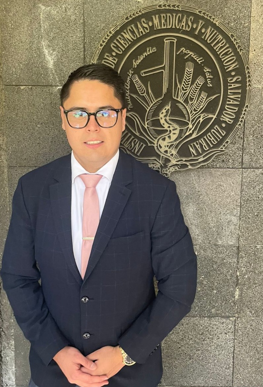 Dr. Carlos Alberto Ruiz Manriquez especialista en geriatría en CDMX